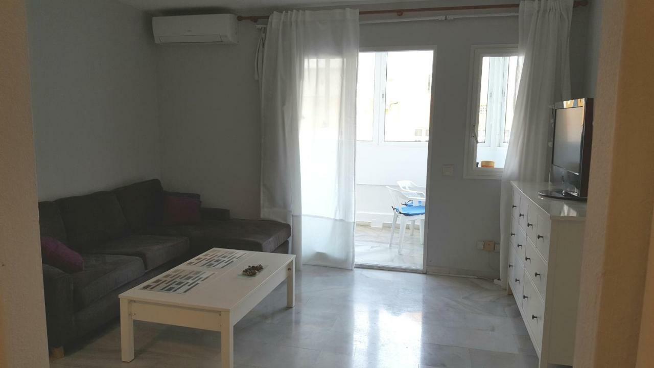 Apartamento Arroyo De La Miel, Luminoso Y Bonito Apartment เบนัลมาเดนา ภายนอก รูปภาพ